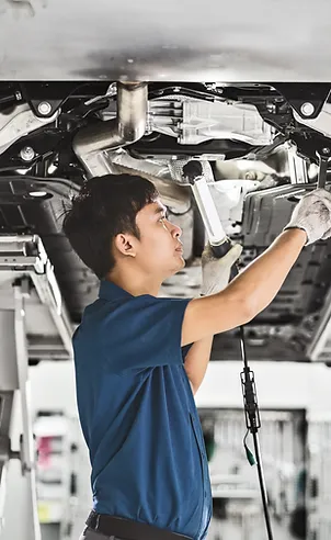 asian-mechanic-repairing-light-up-car-maintainance-service-center.jpg